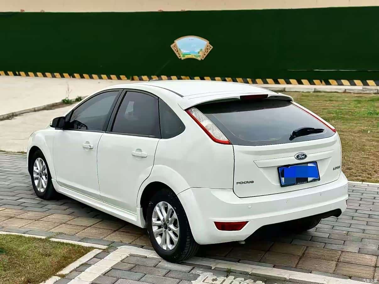 Ford Focus, 2015 7