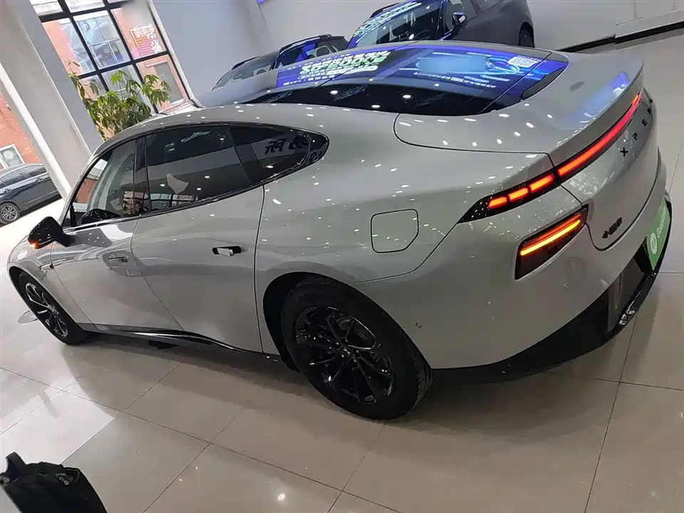 XPENG P7