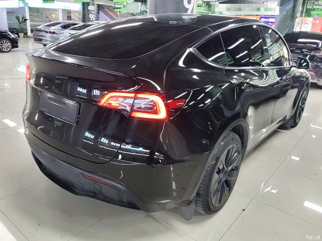 Tesla Model Y, 2023 7