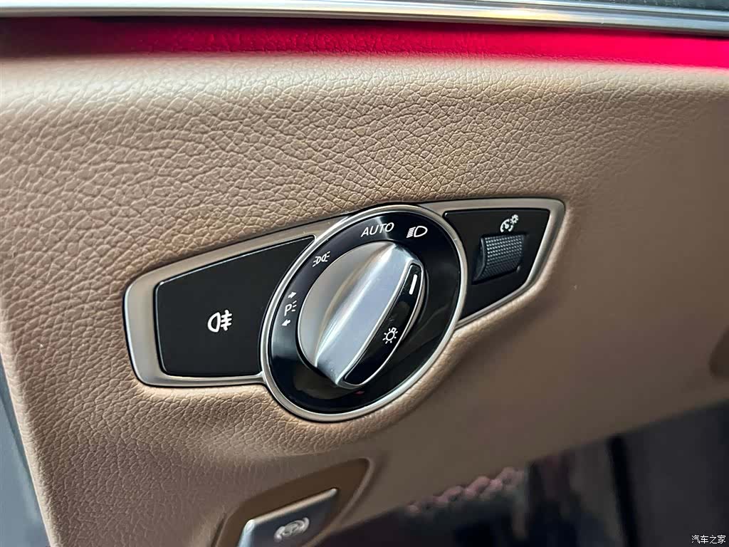 Mercedes-Benz E-Class, 2019 7