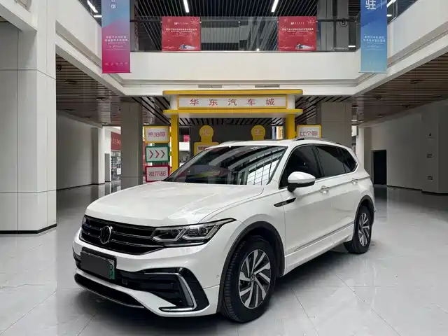 Volkswagen Tiguan L PHEV 2021 — купить из Китая под заказ
