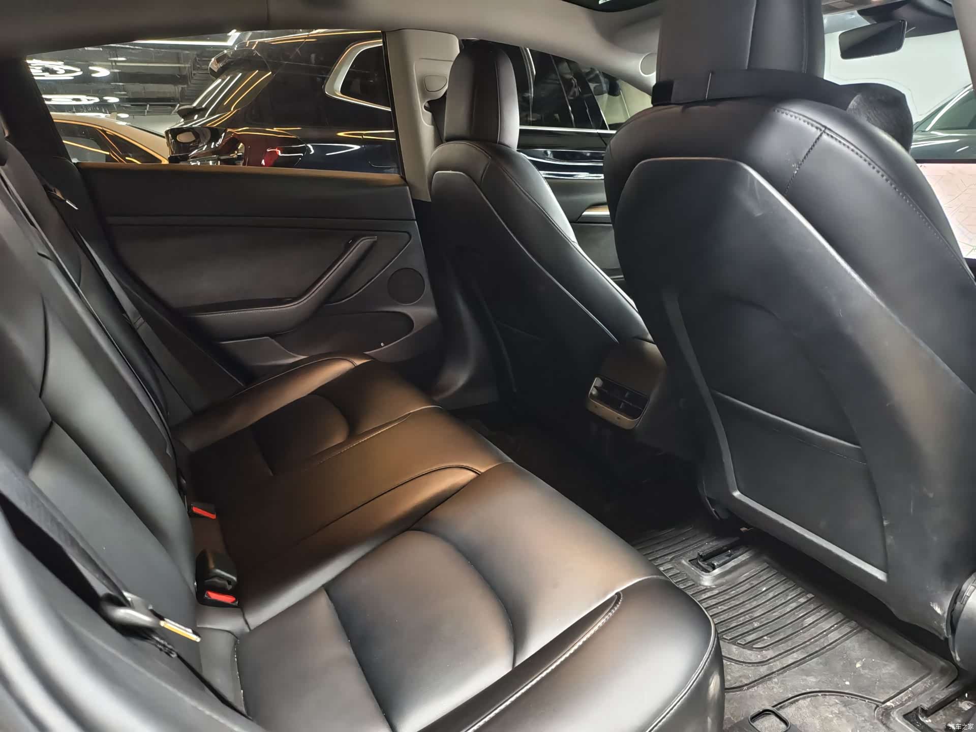 Tesla Model 3, 2022 12