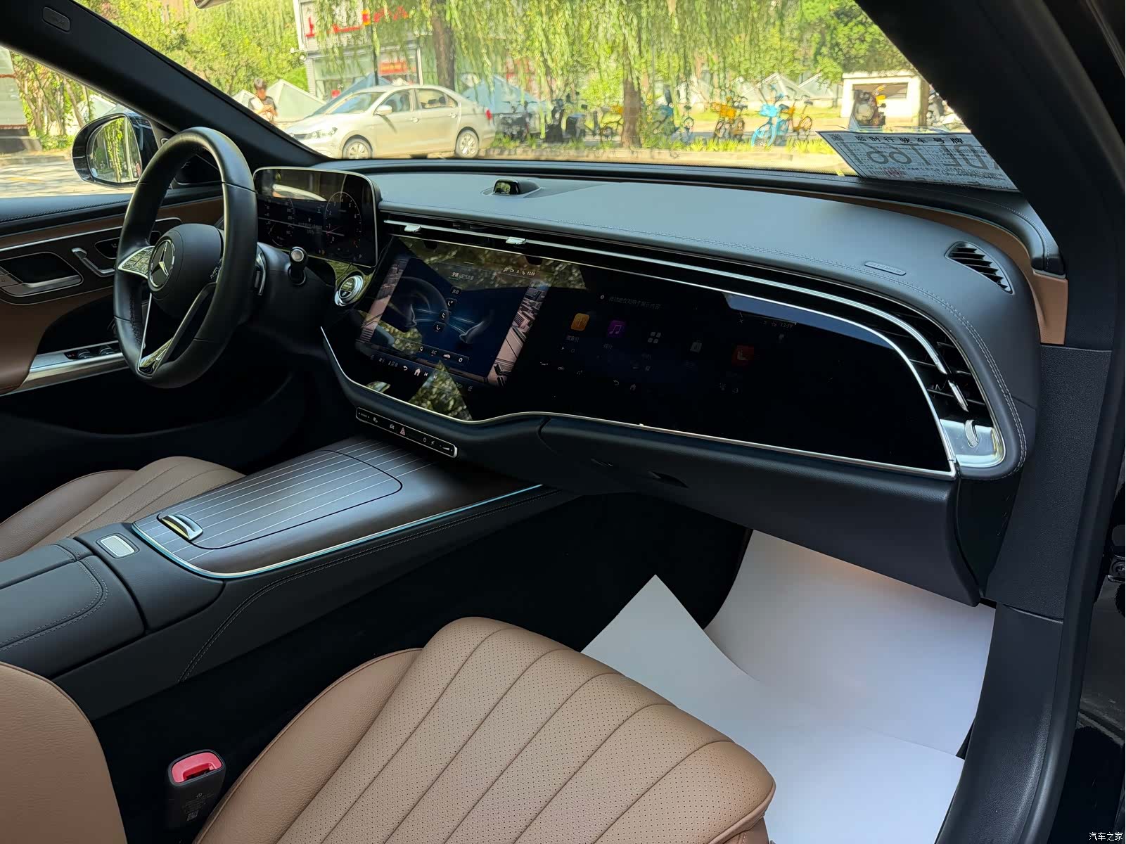 Mercedes-Benz E-Class, 2024 9