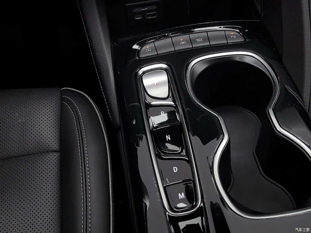 Buick Envision Plus, 2021 13