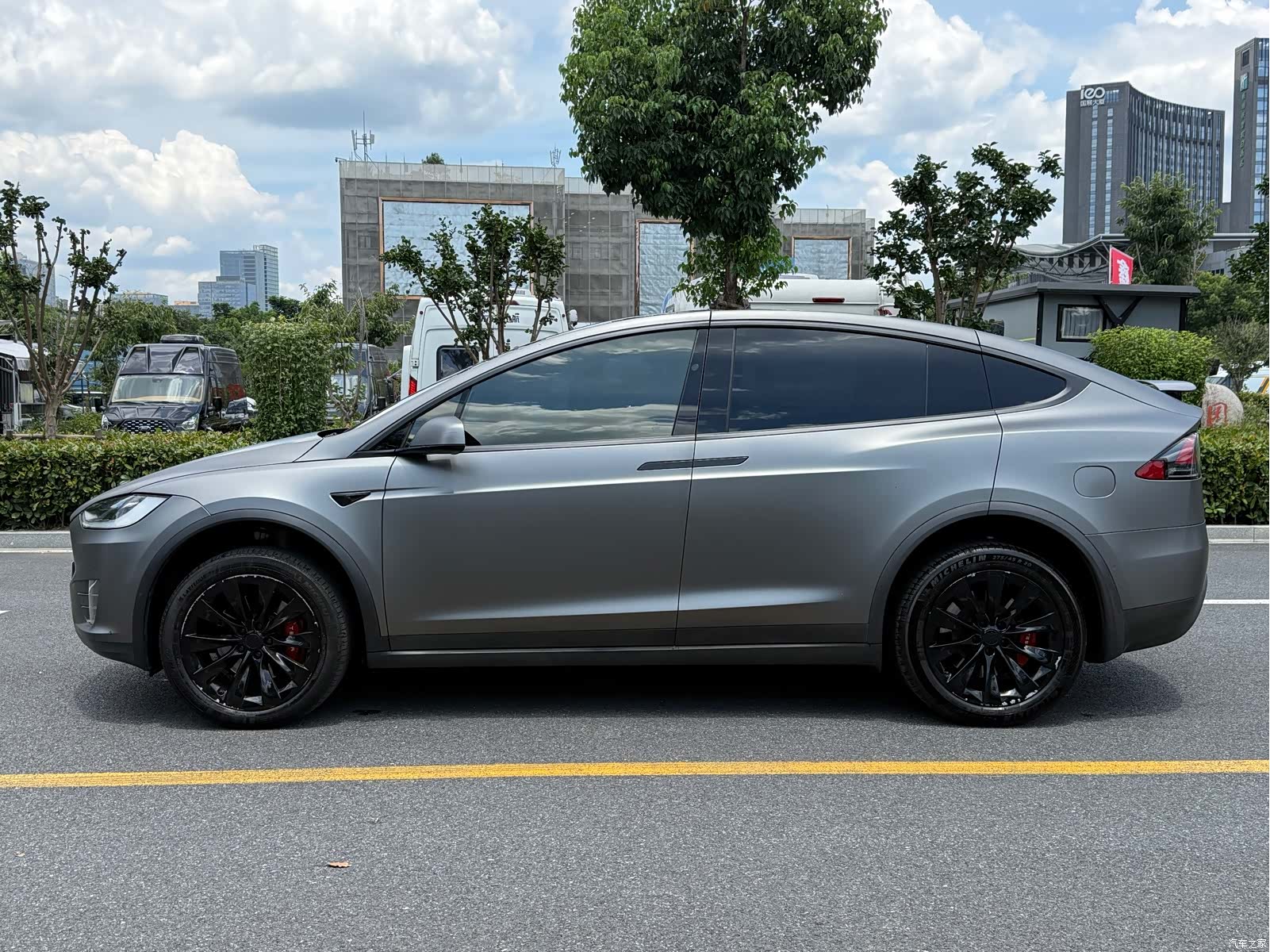 Tesla Model X, 2019 9
