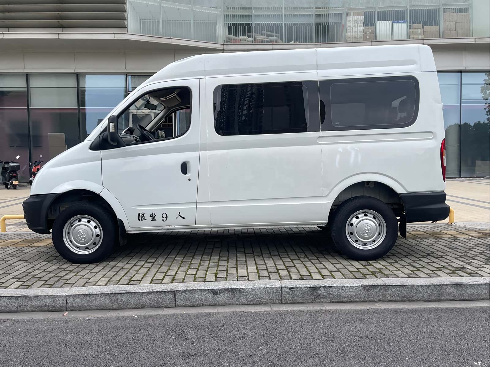 Maxus V80, 2016 13