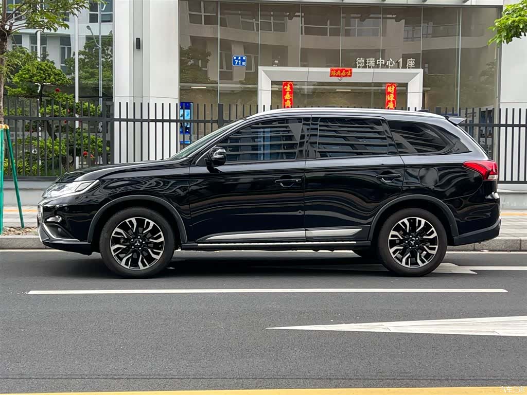 Mitsubishi Outlander, 2019 26