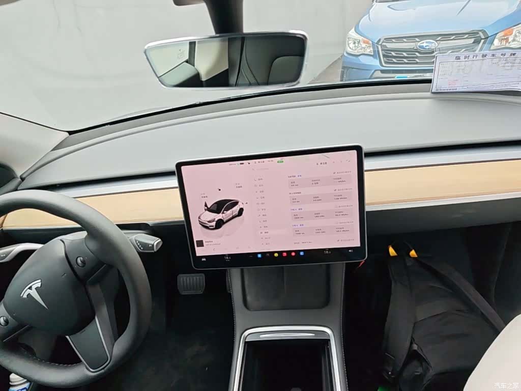 Tesla Model Y, 2022 10