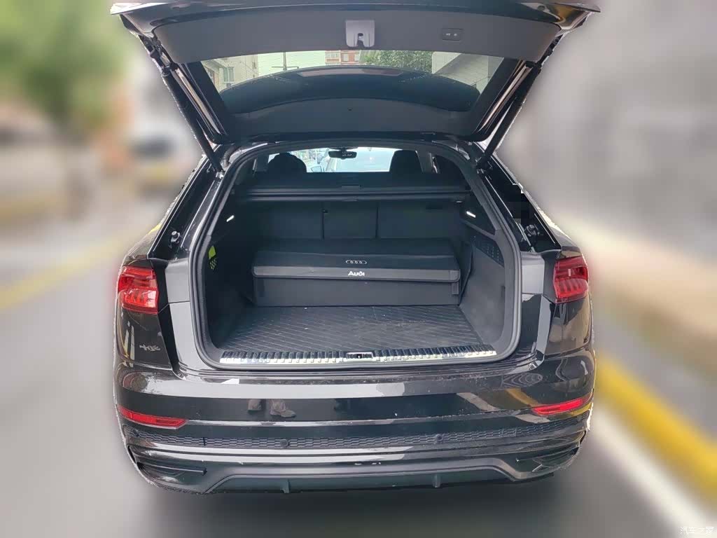 Audi Q8, 2023 15