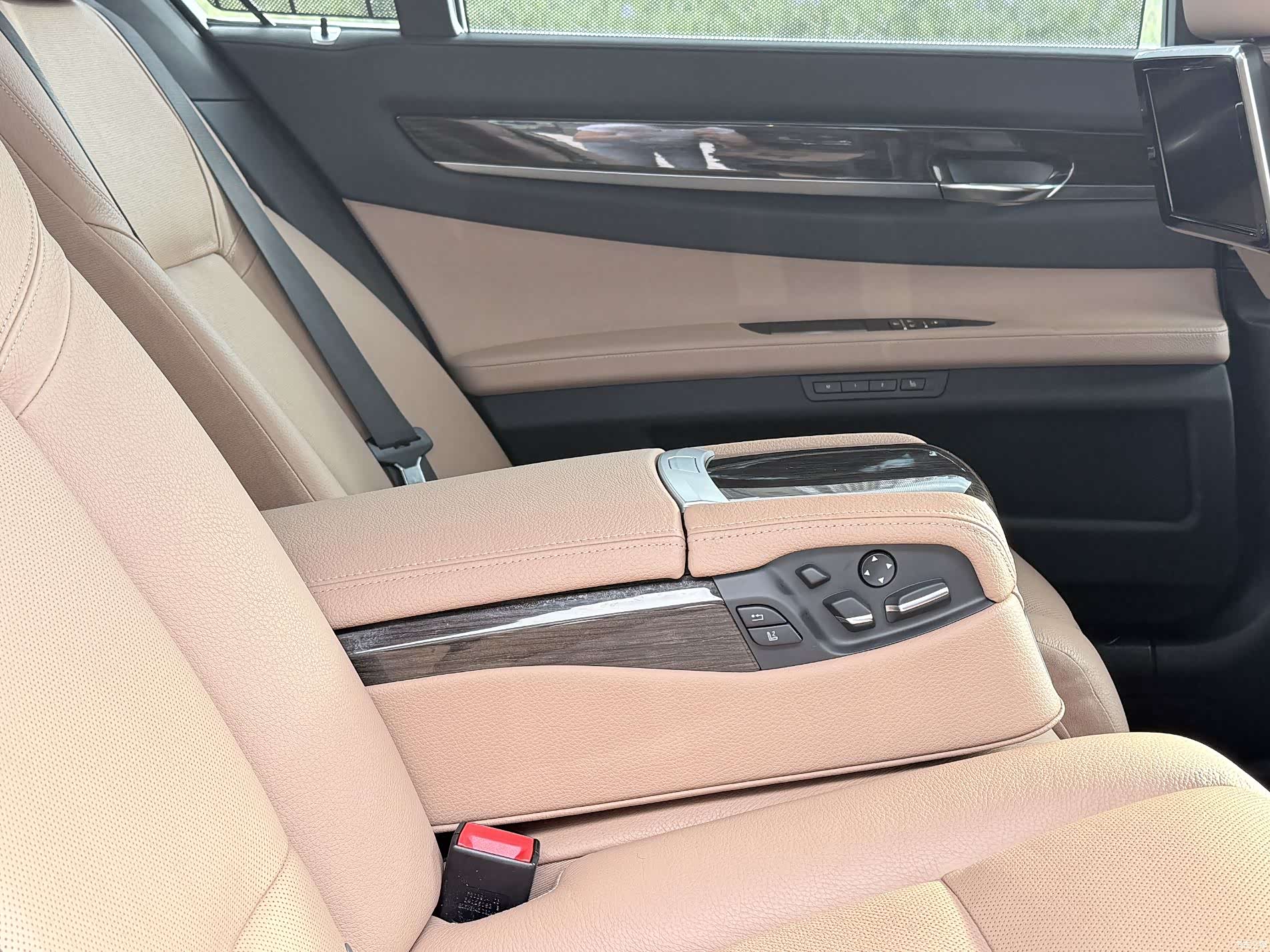 BMW 7 Series, 2014 17