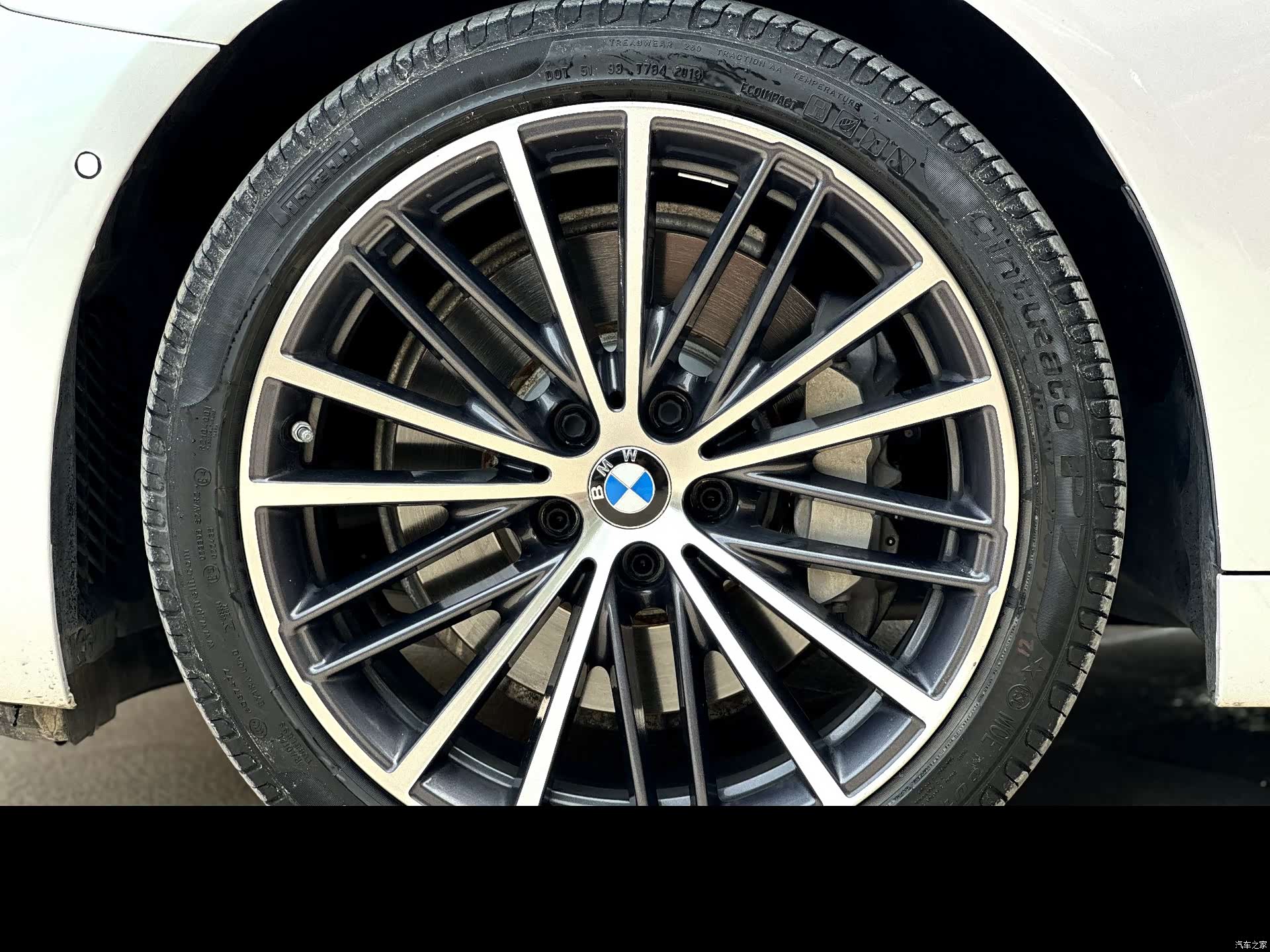 BMW 5 Series, 2019 33