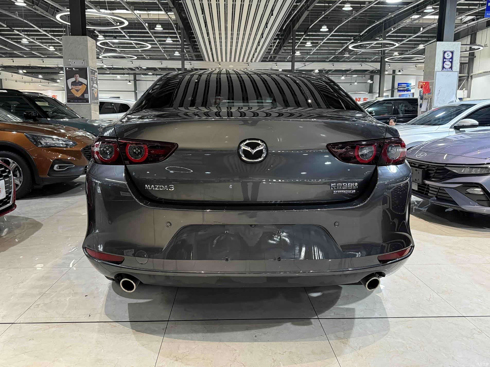 Mazda Mazda3, 2023 17