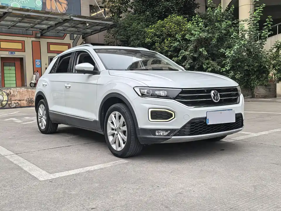 Volkswagen T-ROC exploring Songs