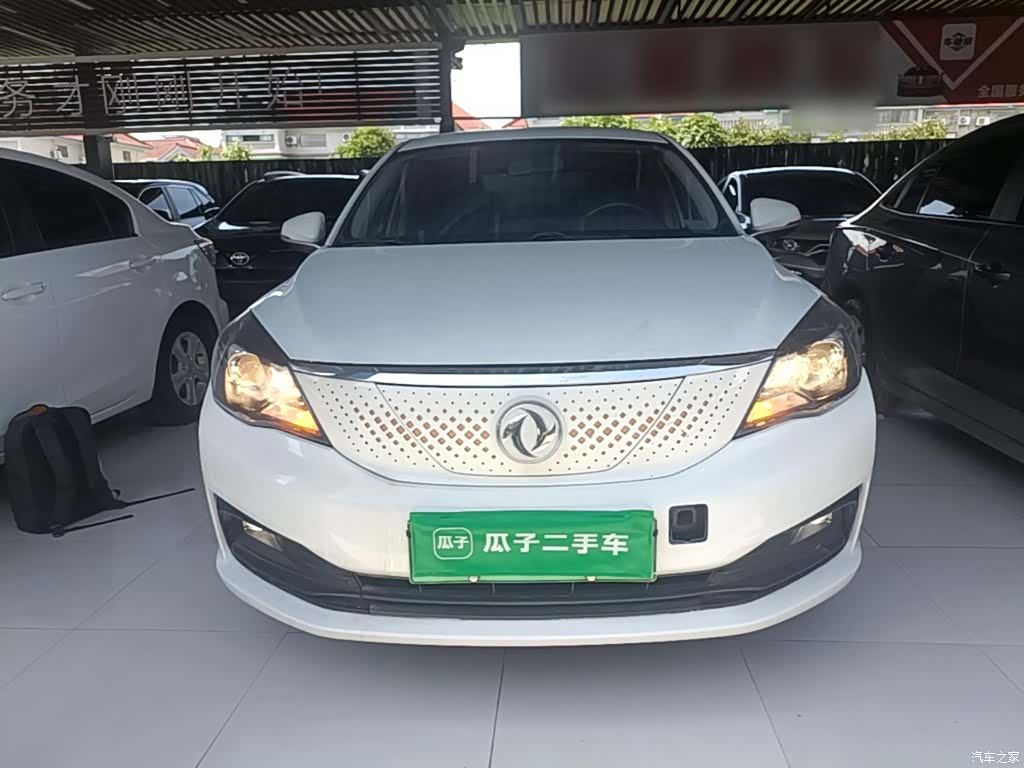DongFeng E70, 2022 3