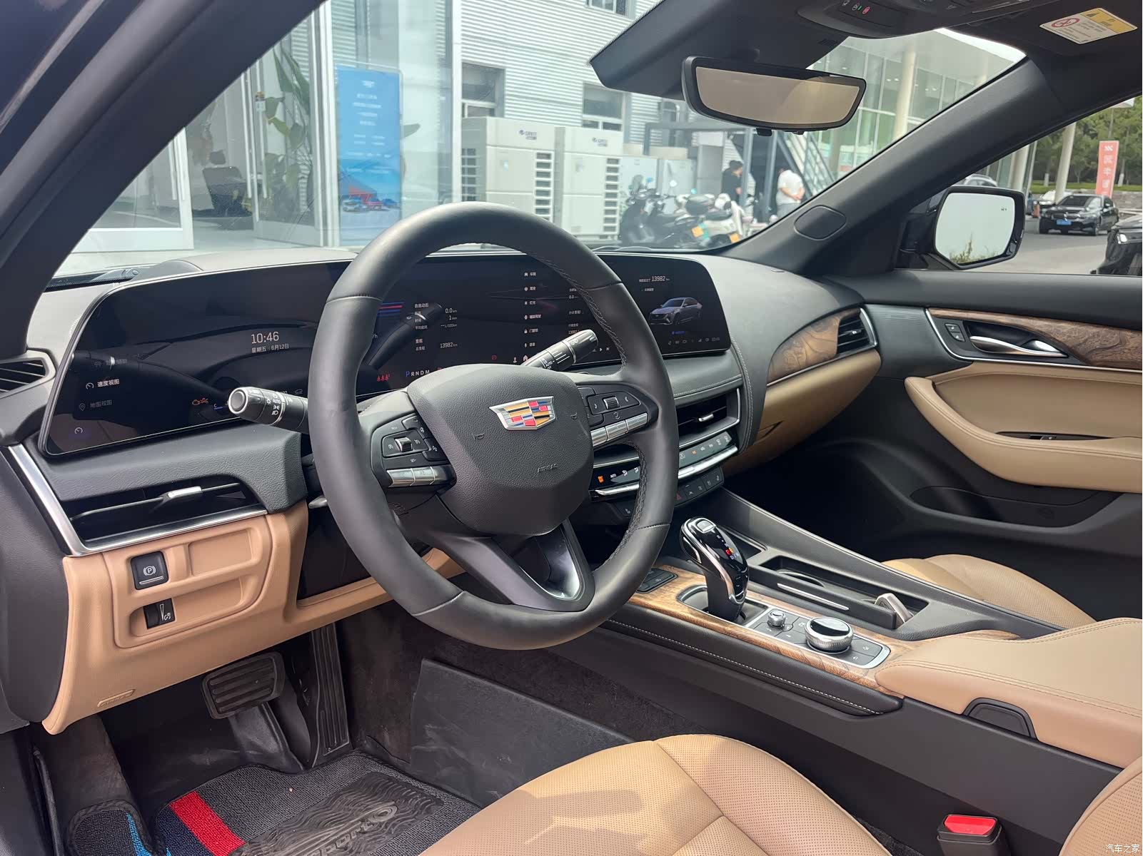 Cadillac CT5, 2025 все фото