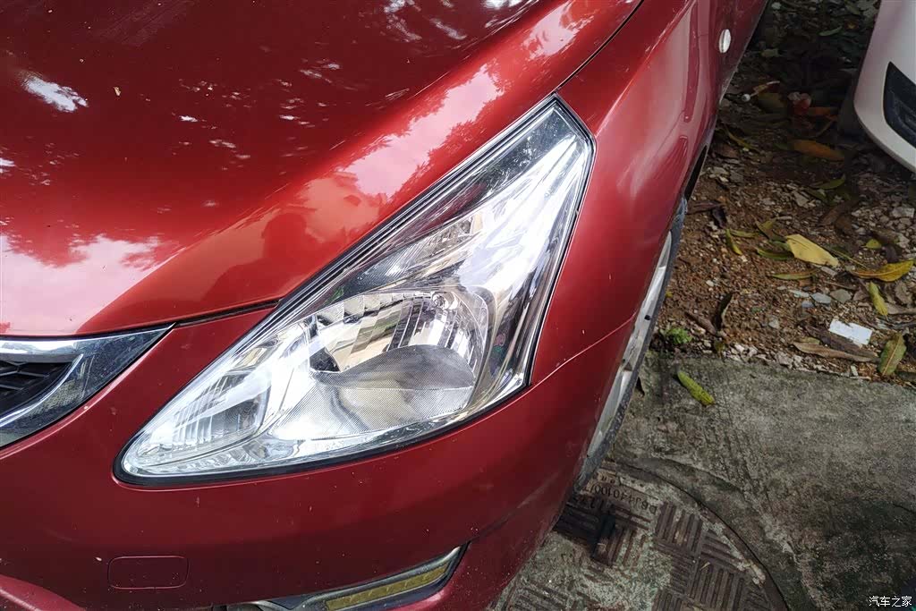Nissan Tiida, 2012 все фото