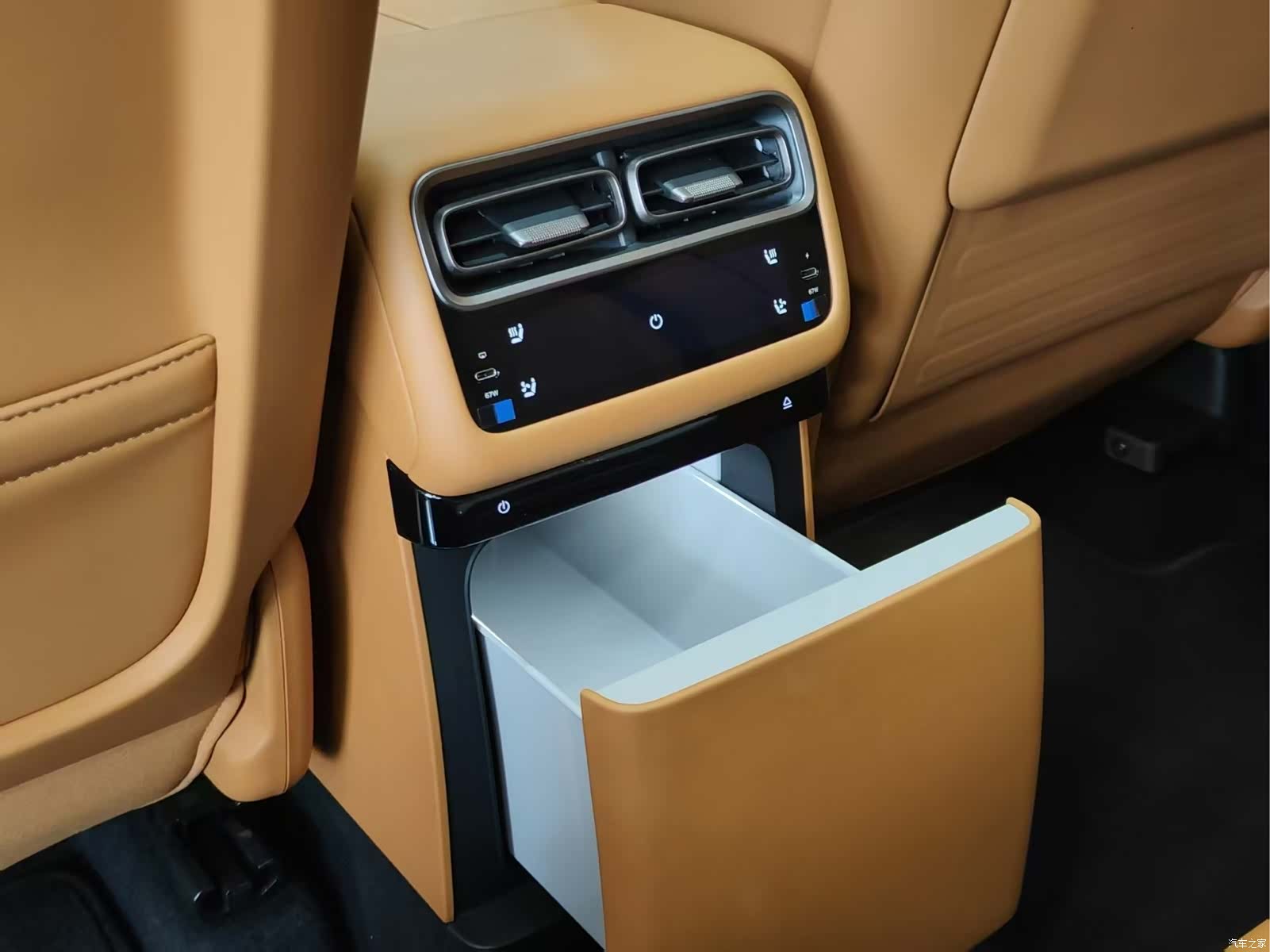 Li Auto i6, 2025 7