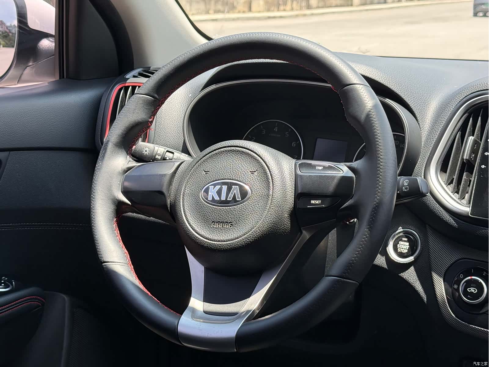 Kia KX3, 2017 10