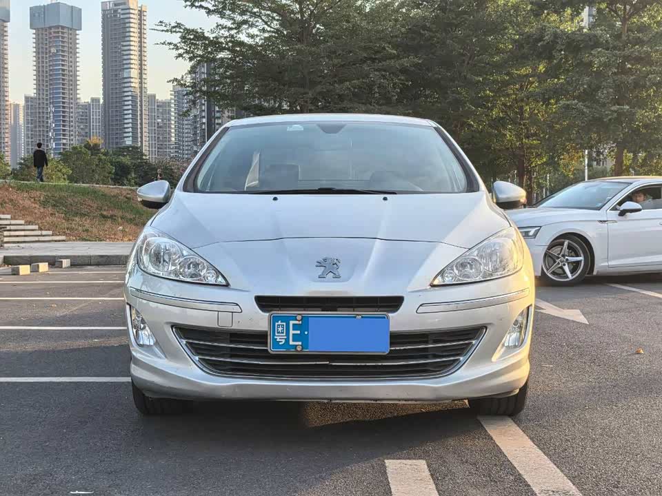 Peugeot 408
