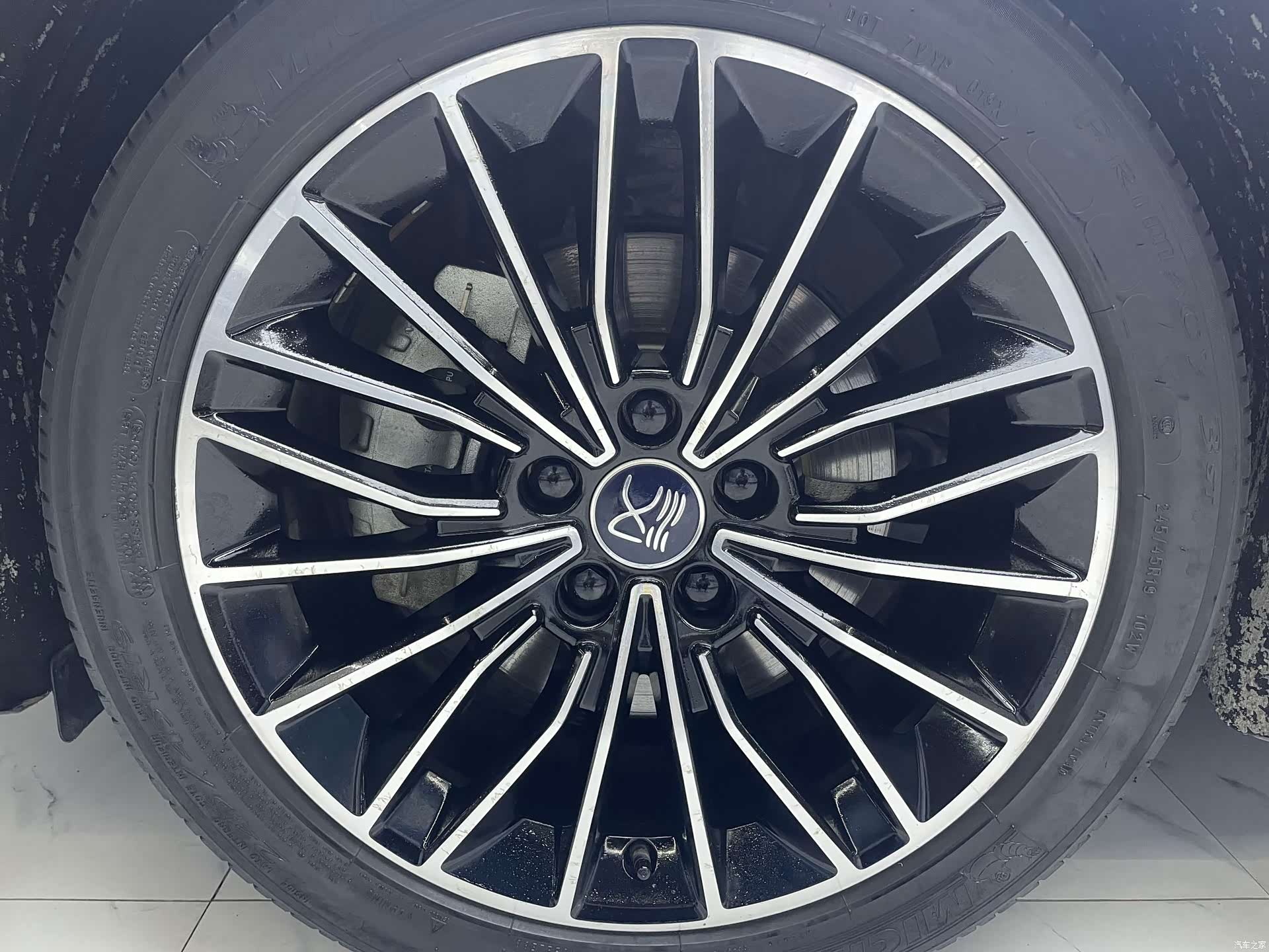 BYD Han, 2022 17