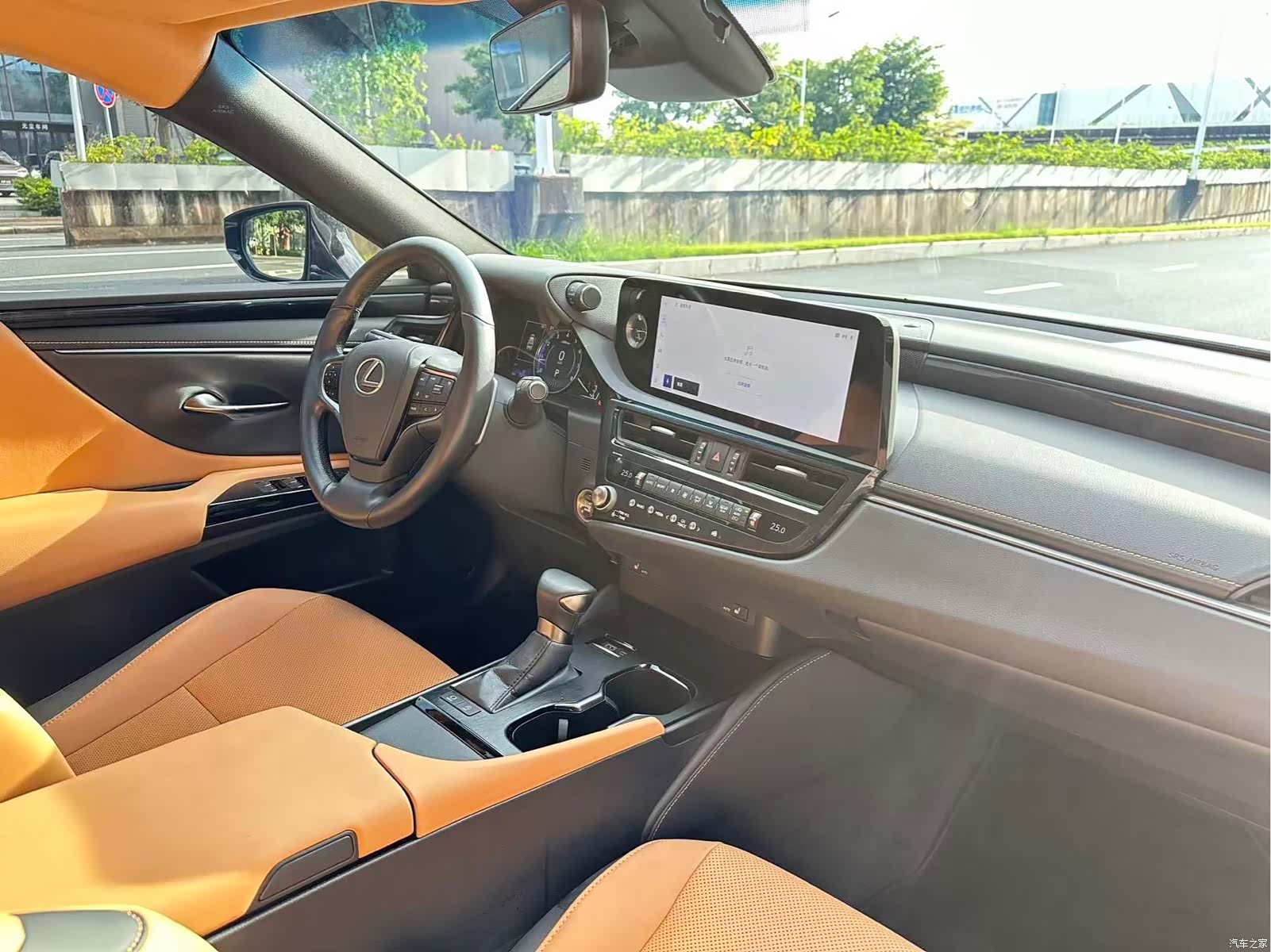 Lexus ES, 2024 9