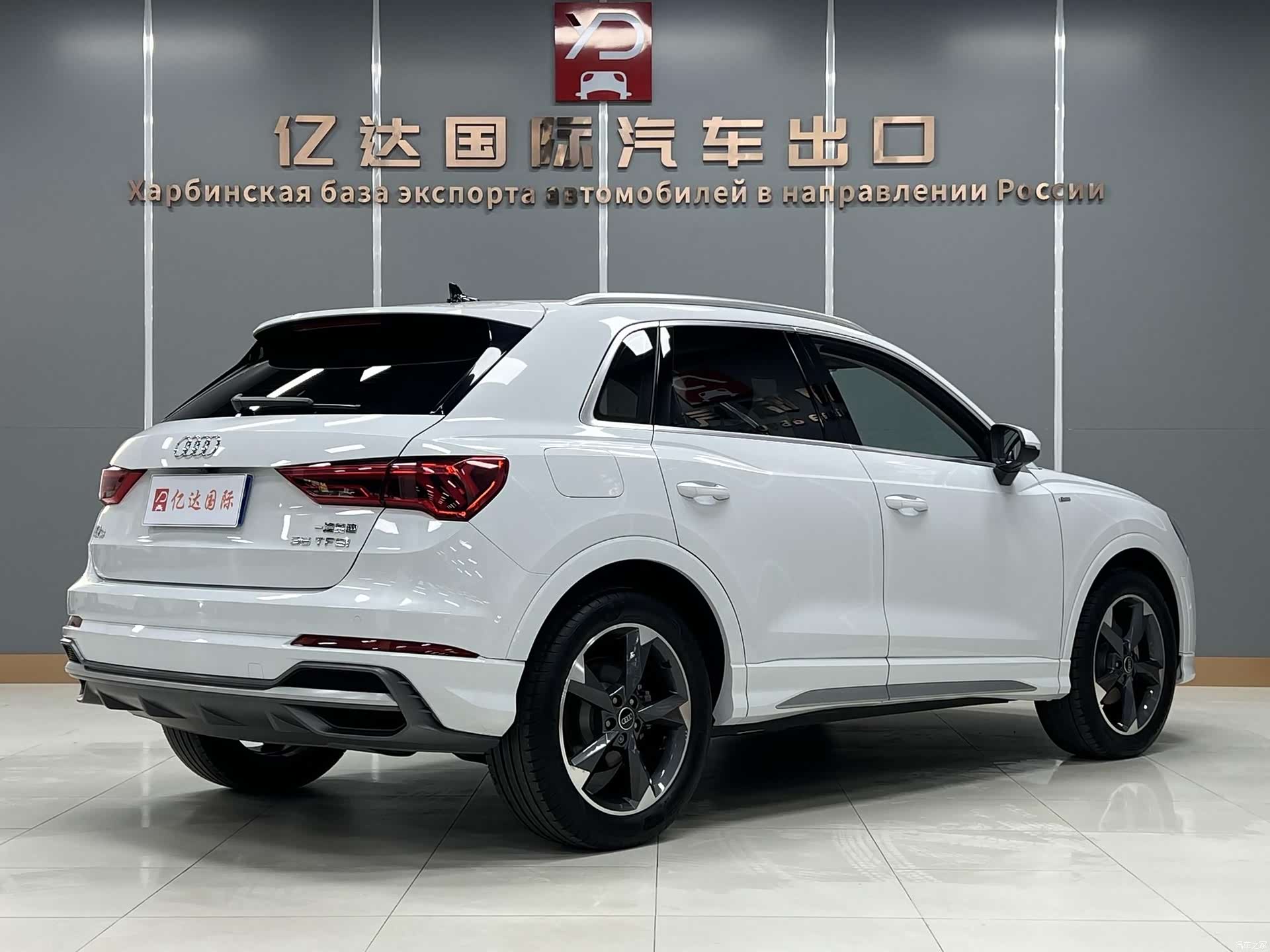 Audi Q3, 2023 6