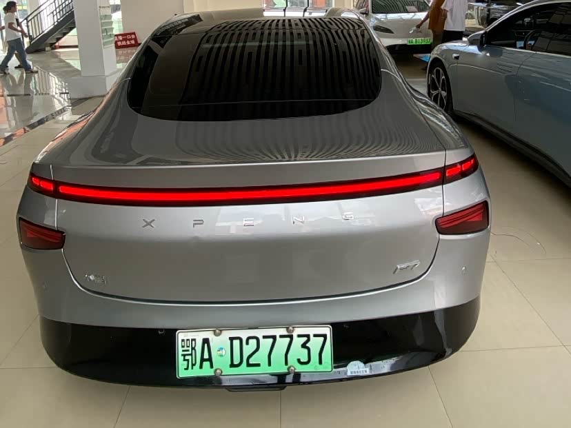XPENG P7