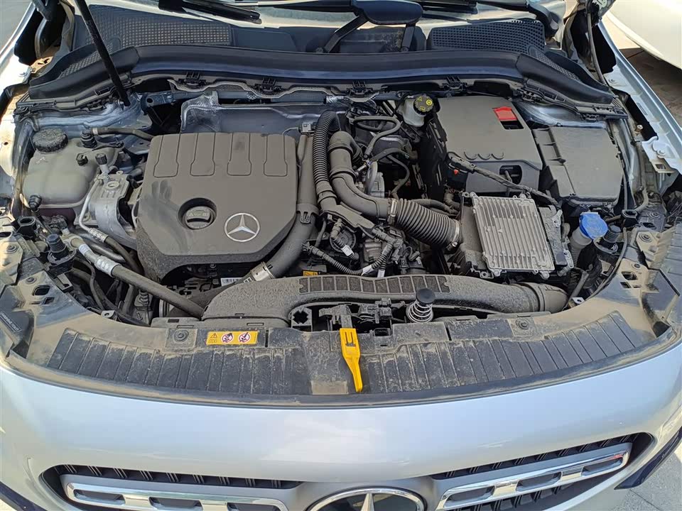 Mercedes-Benz GLA Mercedes-Benz GLA