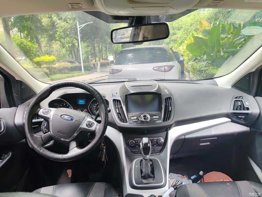 Ford Kuga, 2015 6