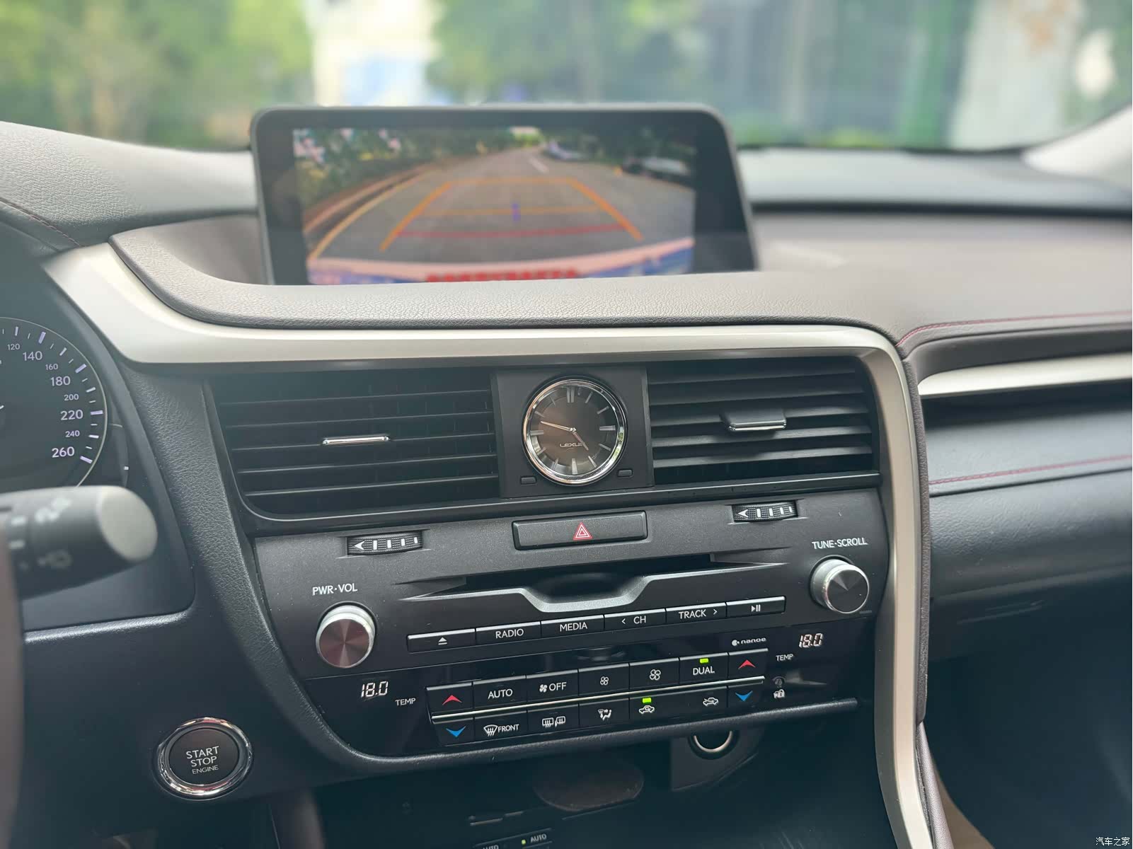 Lexus RX, 2018 9