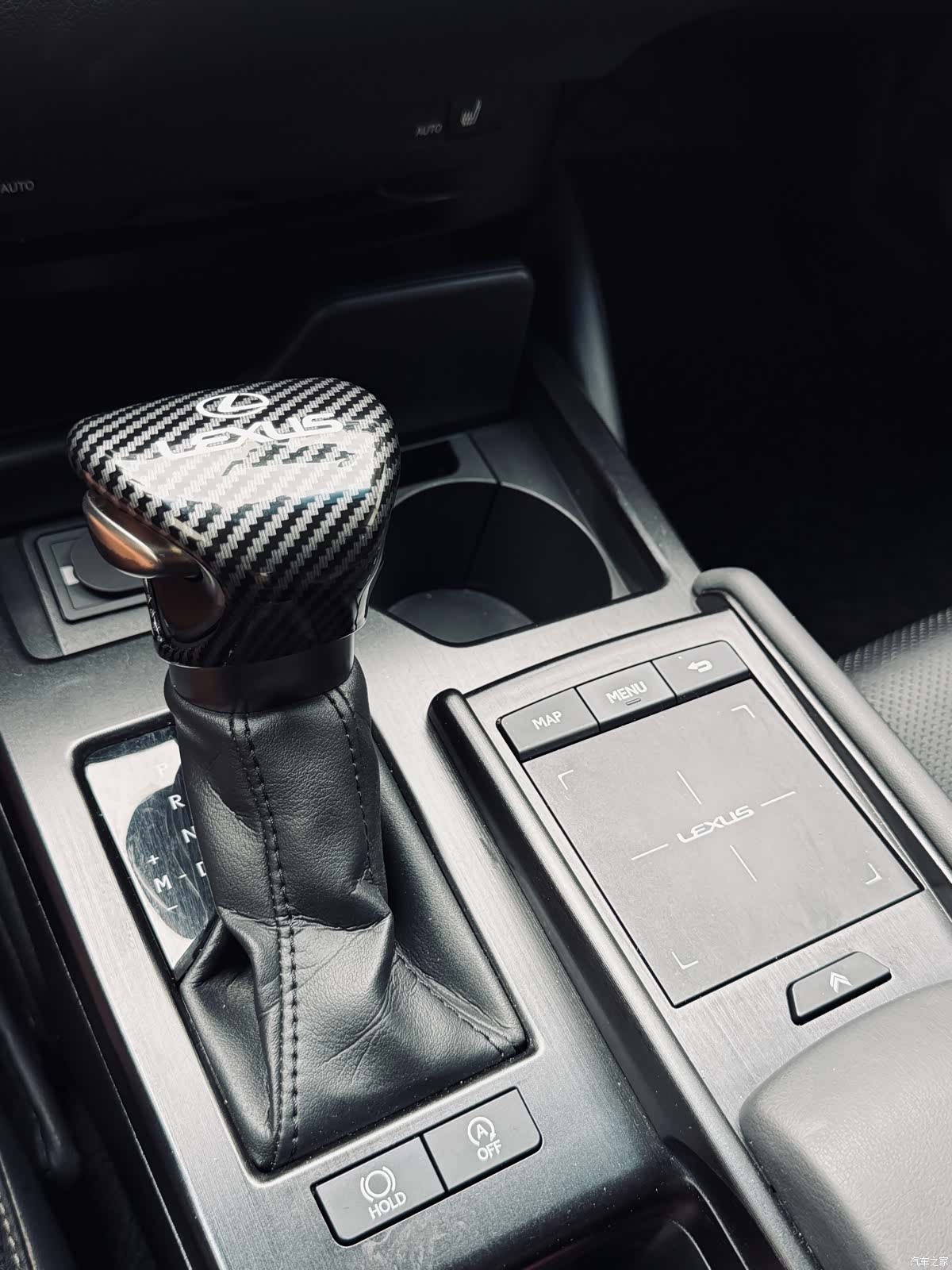 Lexus ES, 2019 32
