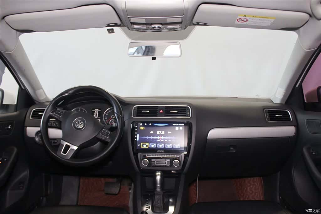 Volkswagen Sagitar, 2015 9