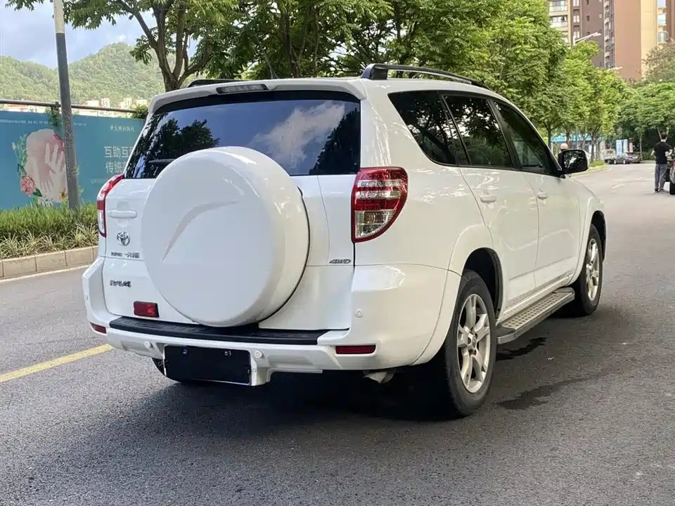 Toyota RAV4 Rongfang