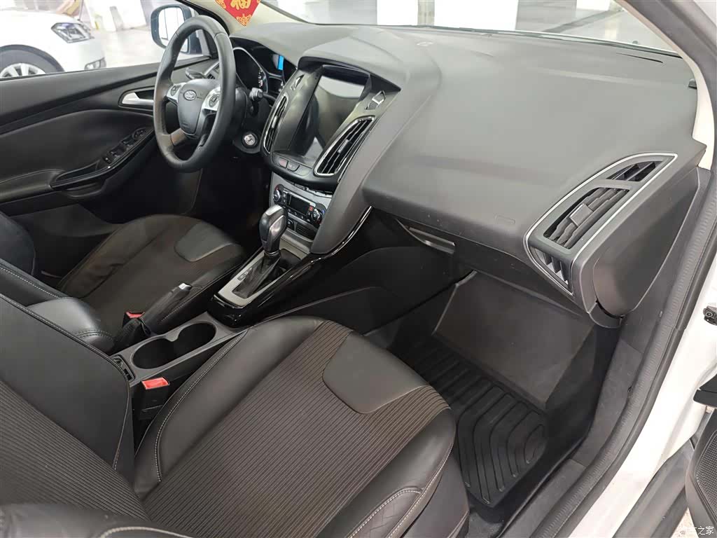 Ford Focus, 2014 21