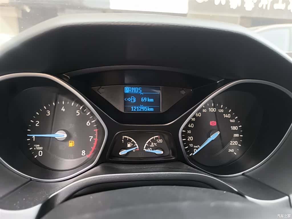 Ford Focus, 2017 12