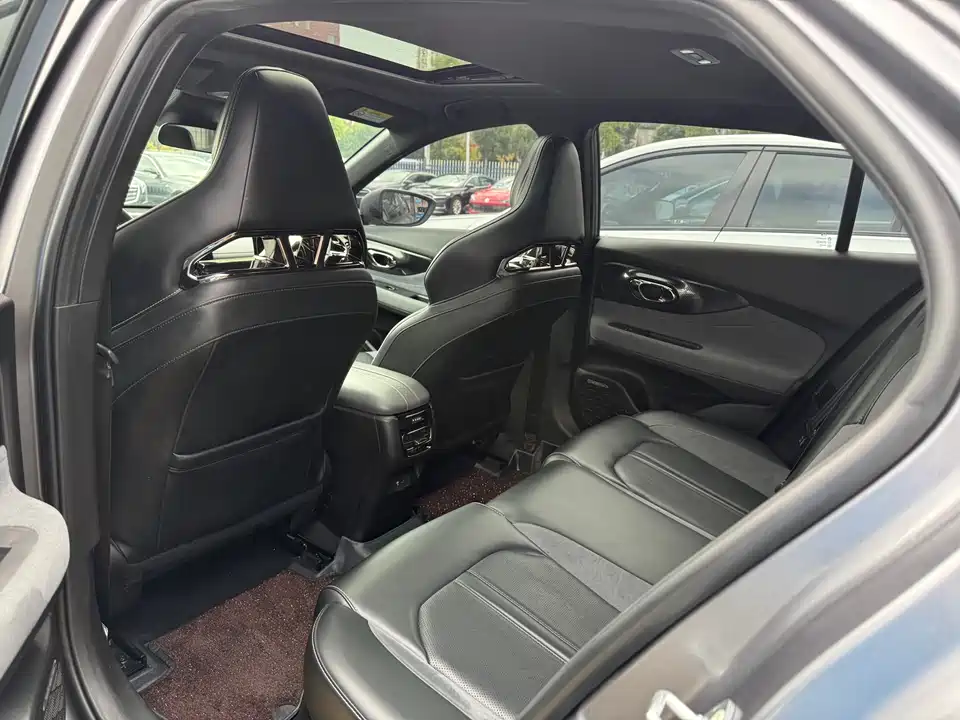 Trumpchi Shadow Leopard