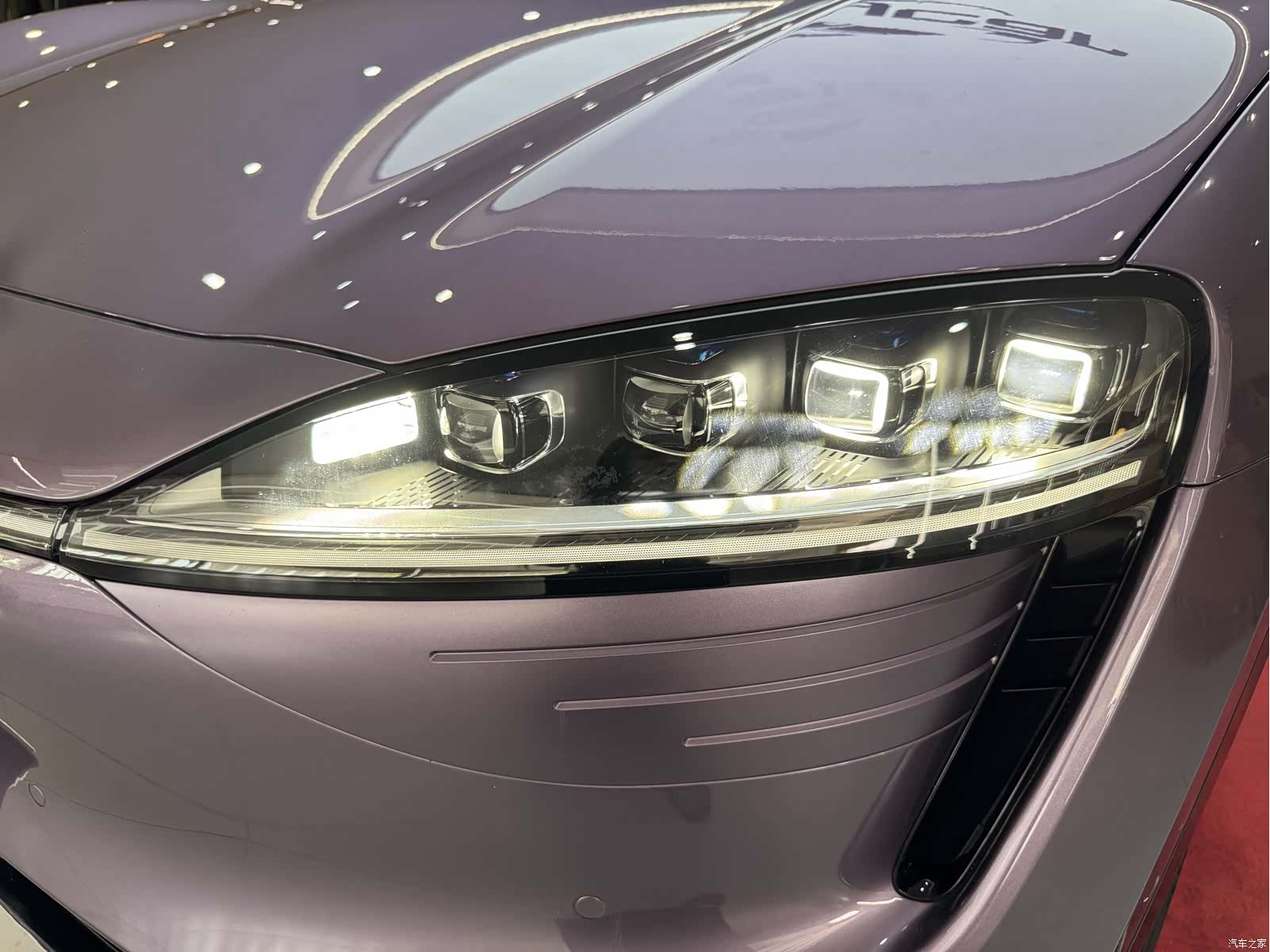 Luxeed R7, 2025 32