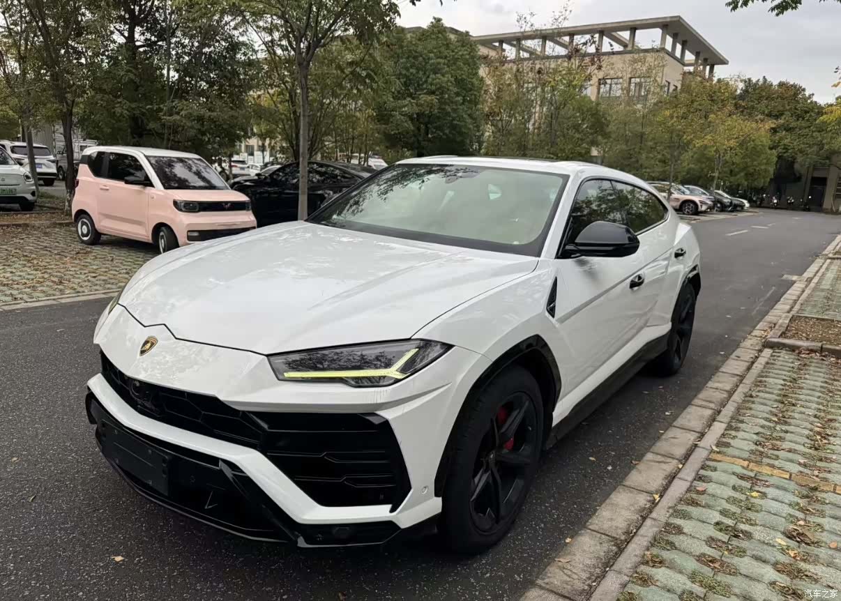 Lamborghini Urus, 2019 8
