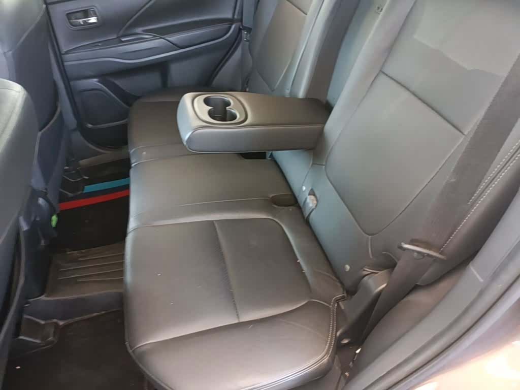 Mitsubishi Outlander, 2017 17