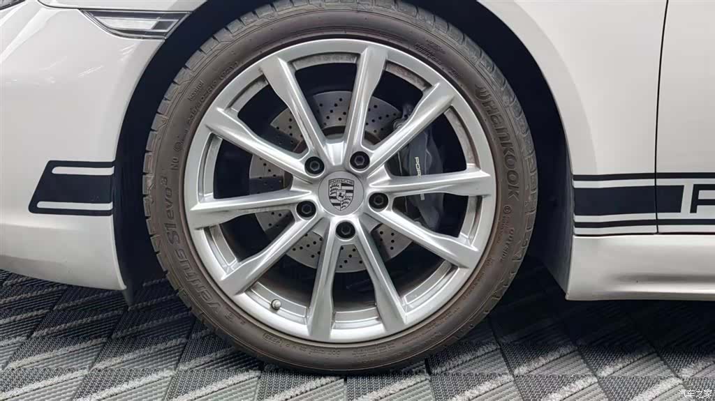Porsche Cayman, 2024 7