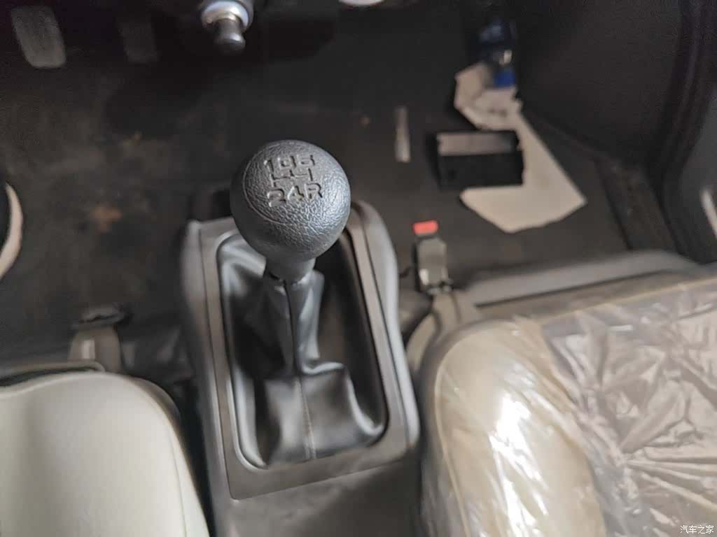 Wuling 1.5LLAR, 2026 14