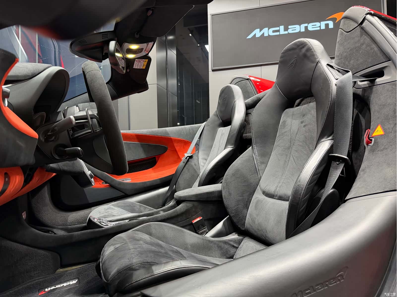 McLaren 600LT, 2020 все фото