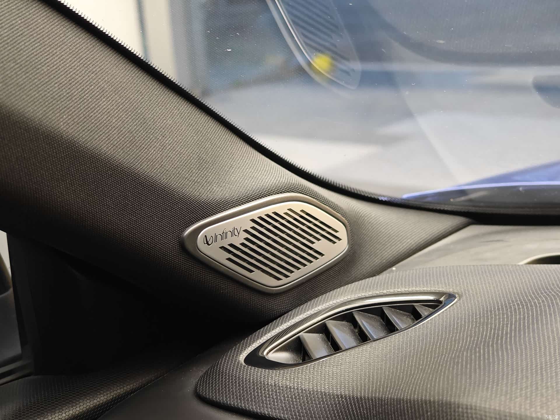 Lynk & Co 01, 2020 15