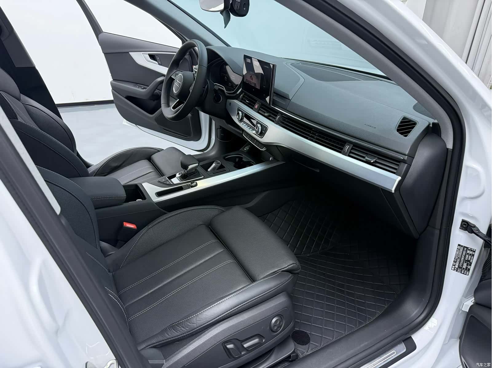 Audi A4L, 2023 2