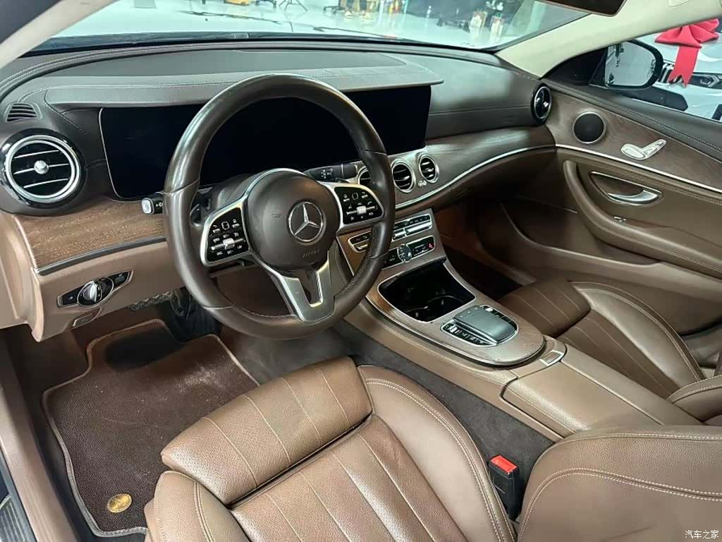 Mercedes-Benz E-Class, 2019 4