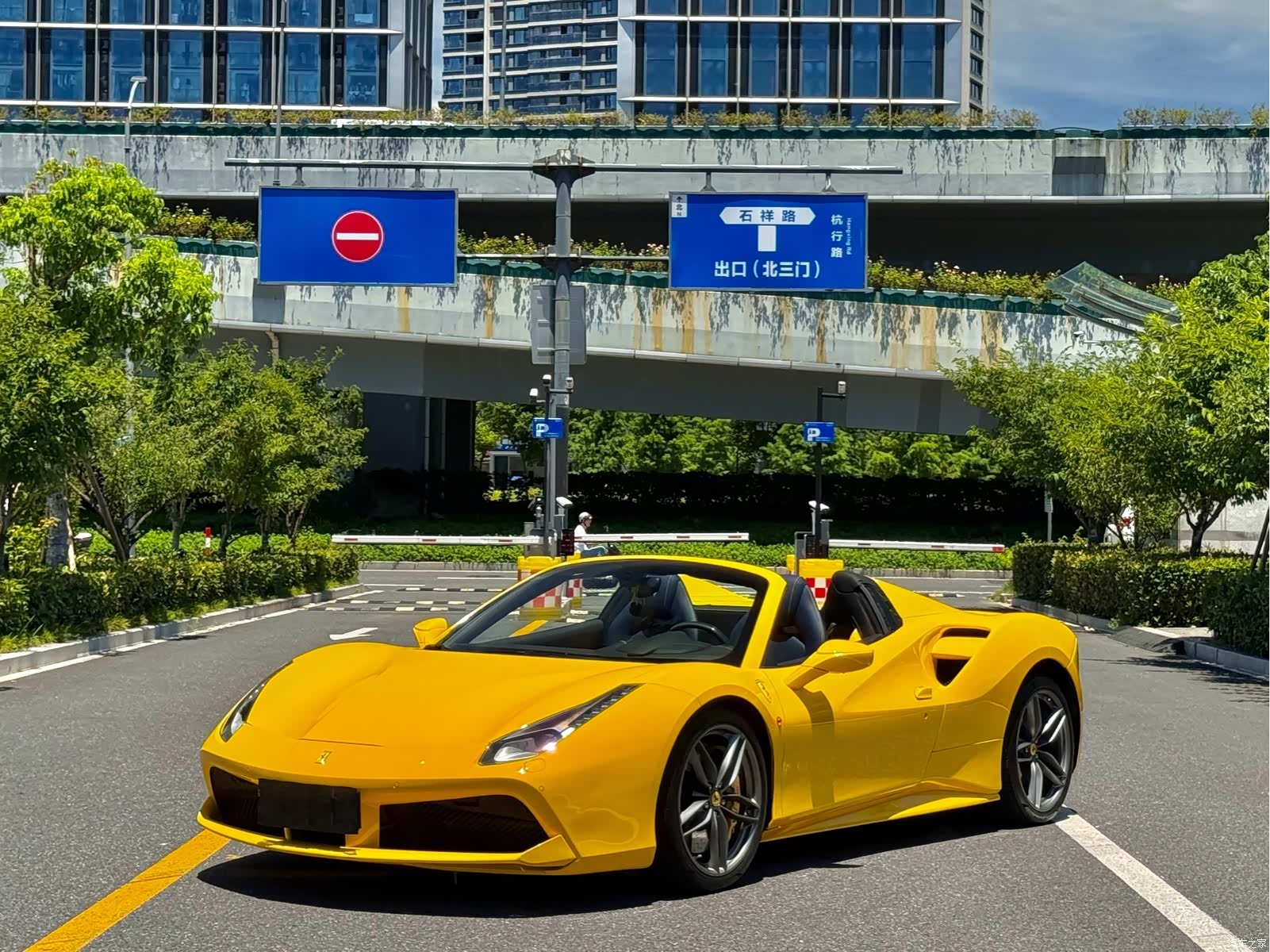 Ferrari 488, 2018 3