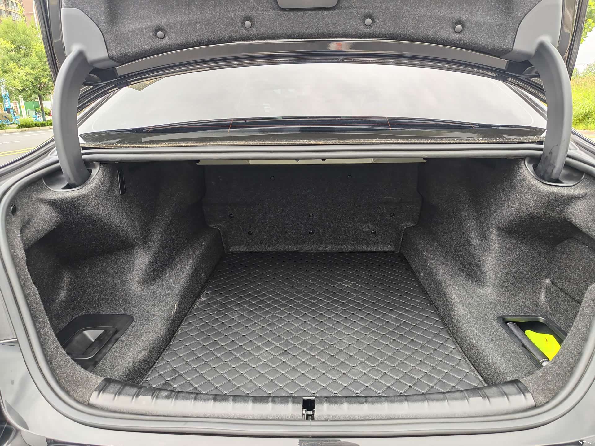 BMW 5 Series, 2022 22