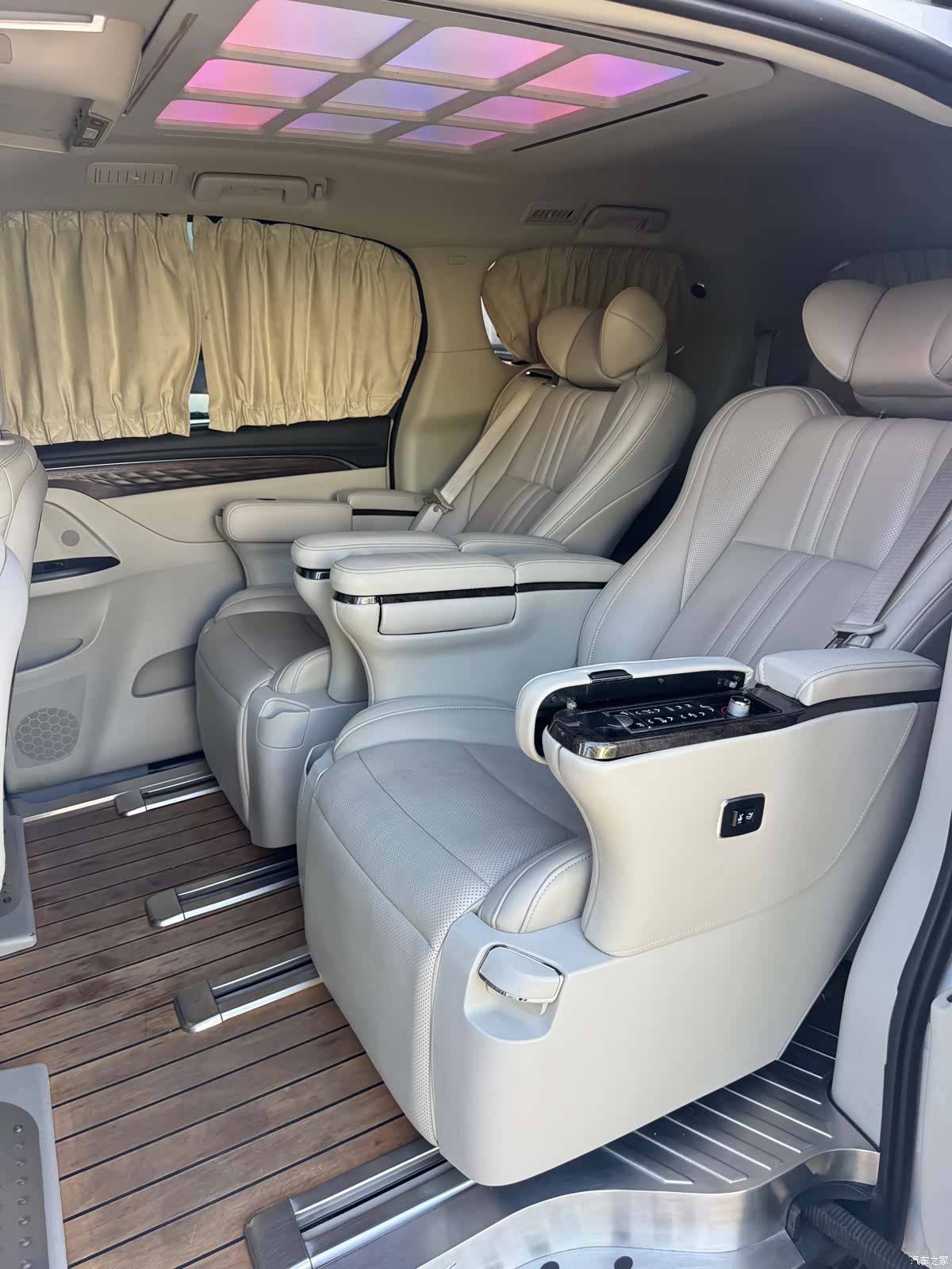 Buick GL8, 2019 9