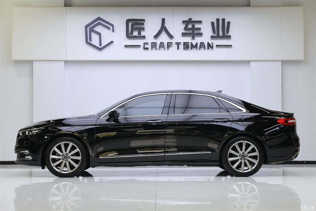 Ford Taurus, 2020 4