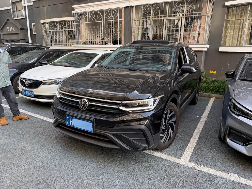 Volkswagen Tiguan L L 2024 300TSI AT